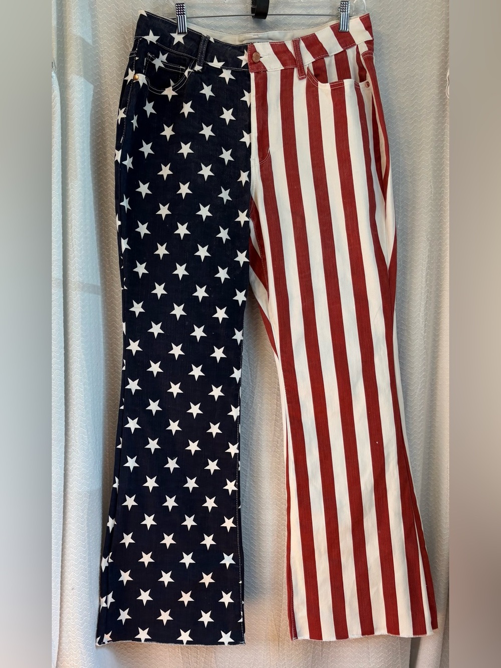 Judy Blue High Waist Americana Flag Print Flare Jeans. Women’s Size 16